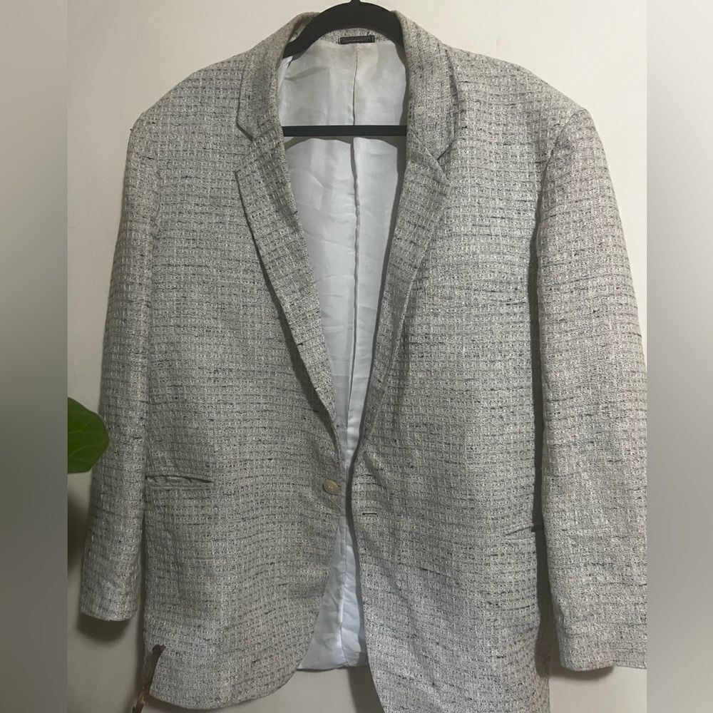 Nice men’s summertime suit jacket vintage look great with chinos